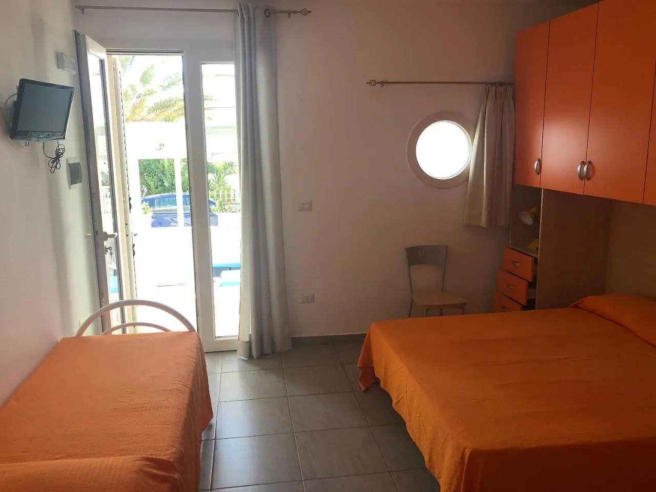 B&B Tramonti Del Sud Лечче 2*,