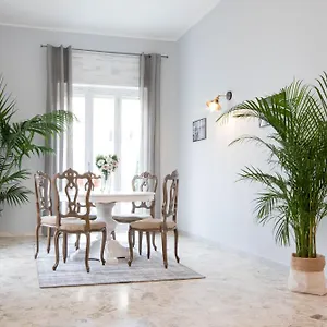 Rudiae Boutique Couette-café